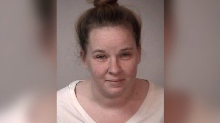 Στη φυλακή γυναίκα που κακοποιούσε σεξουαλικά τον σύντροφό της ενώ εκείνος πέθαινε