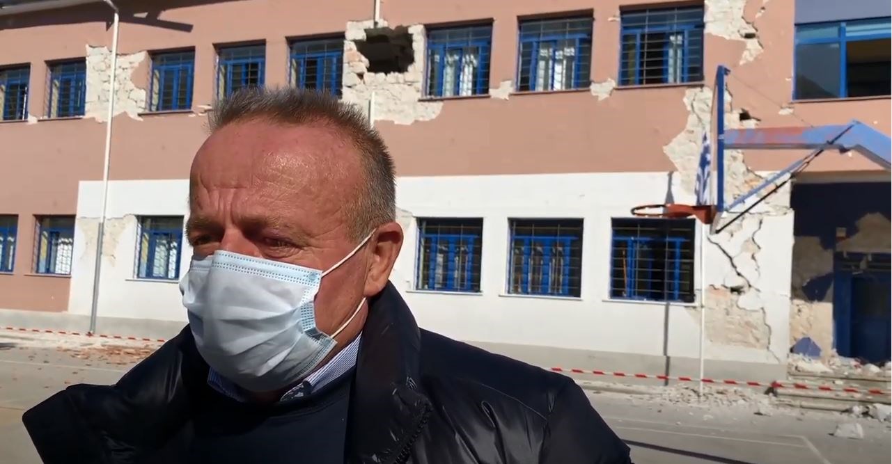 Συγκλονίζει ο διευθυντής του σχολείου στο Δαμάσι – “Παρακαλούσα τον Θεό να αντέξει το κτίριο άλλα 30 δευτερόλεπτα”