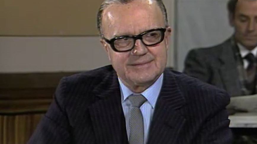 Μυράτ: Παραιτήθηκα από το Εθνικό Θέατρο όταν βγήκα ραντεβού με μαθήτρια μου – Το ΒΙΝΤΕΟ που έγινε viral