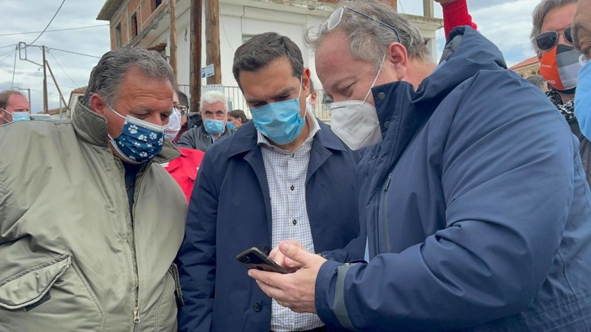 Σεισμός στην Ελασσόνα: Η συνομιλία του Αλέξη Τσίπρα με τον σεισμολόγο Κώστα Παπαζάχο – ΒΙΝΤΕΟ