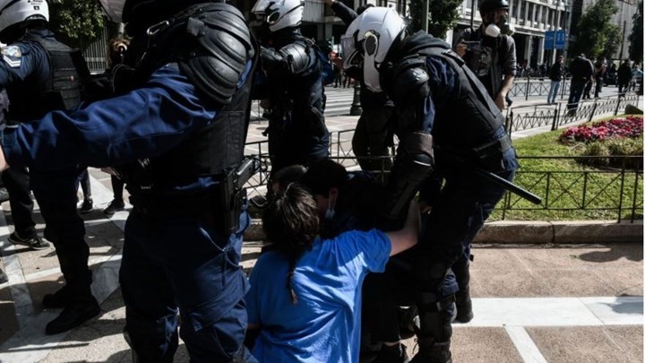 Κουφοντίνας: 29 προσαγωγές στη συγκέντρωση στο Σύνταγμα