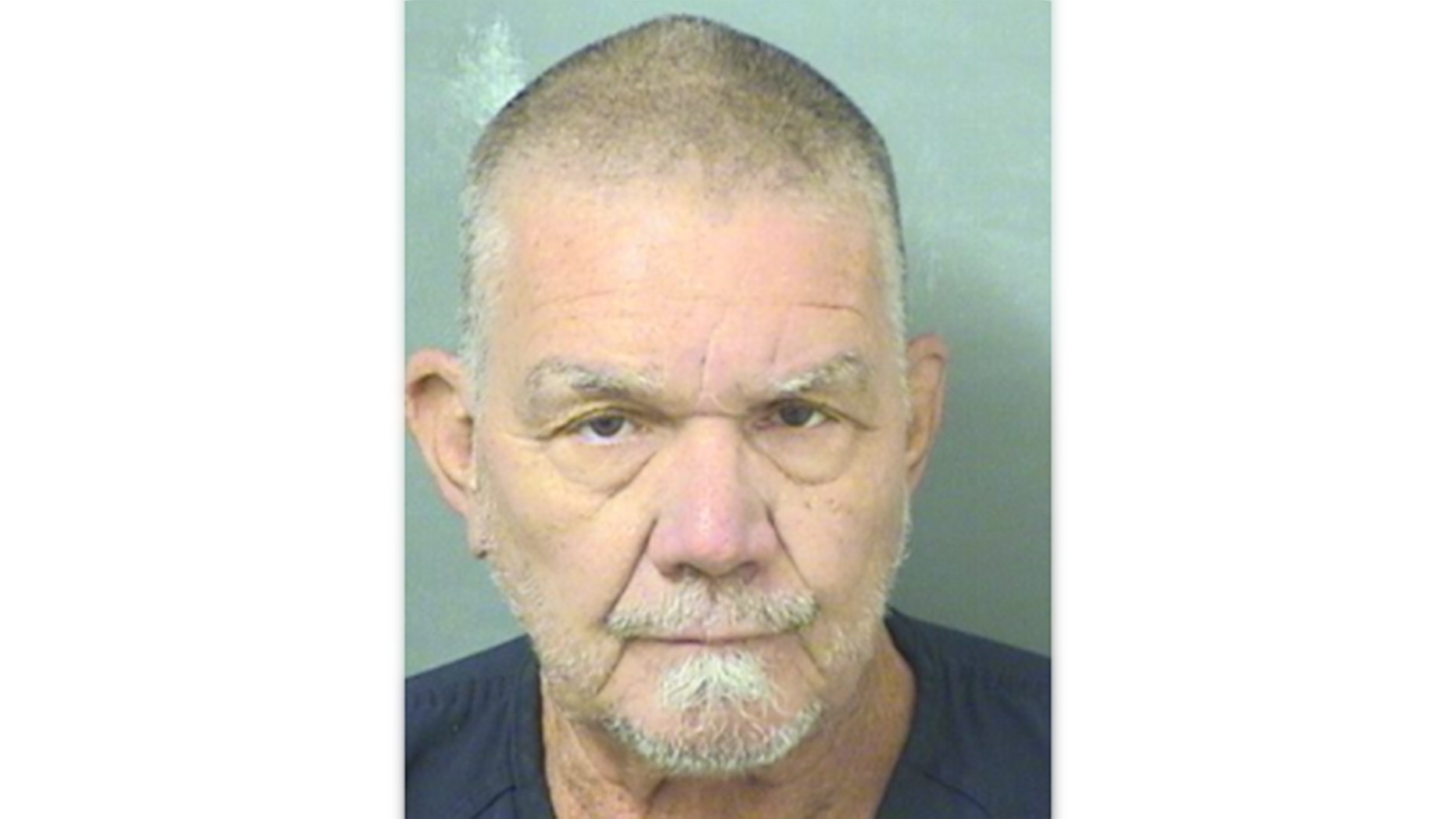 Σκότωσε τη σύζυγό του και την έθαψε στην αυλή – Φώναζε στους αστυνομικούς ότι “κάνει παρέα με τα ψάρια”