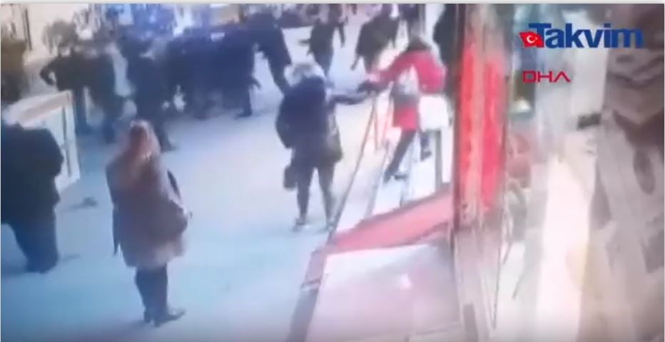 Κωνσταντινούπολη: Επίθεση από 25 άτομα ακροδεξιών πεποιθήσεων δέχθηκε Τούρκος δημοσιογράφος