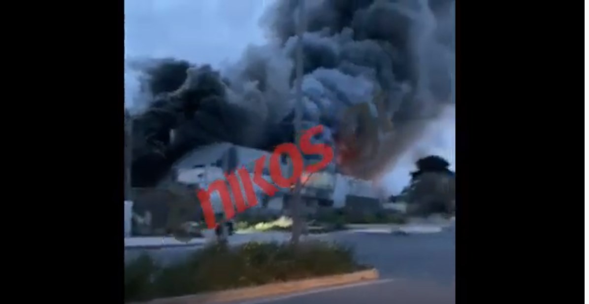 Νέες εικόνες από τη φωτιά σε κτίριο στο Αιγάλεω – ΒΙΝΤΕΟ αναγνώστη