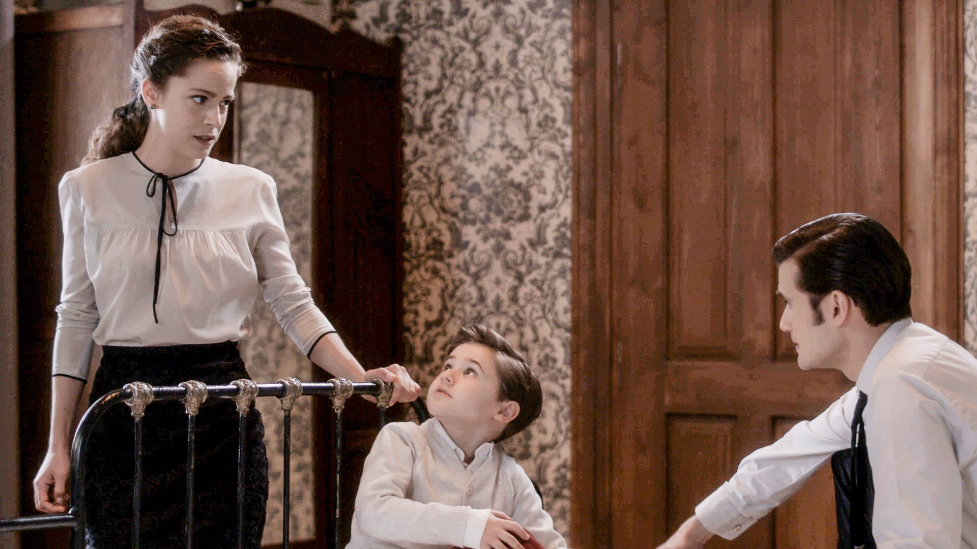 Άγριες Μέλισσες: Το εξώδικο της Δρόσως και το σχέδιο της Ασημίνας να φύγουν κρυφά για το Παρίσι