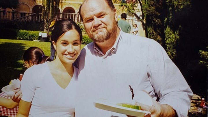 Ο πατέρας της Μέγκαν Μαρκλ ξεσπά: Όλοι κάνουμε λάθη – Οι μπηχτές για τον Χάρι και τη στολή του Χίτλερ