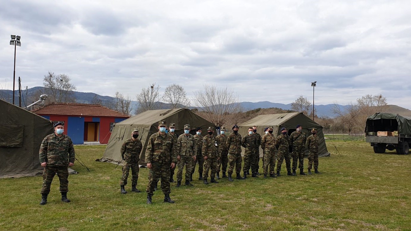 Ο Στρατός στο πλευρό των σεισμόπληκτων της Θεσσαλίας – ΦΩΤΟ