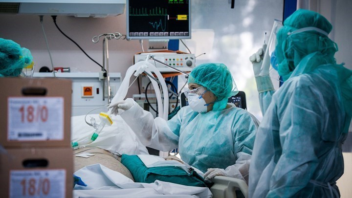 Κορονοϊός: Μεγαλύτερο κίνδυνο μόλυνσης διατρέχουν οι υγειονομικοί στο σπίτι τους παρά στο νοσοκομείο