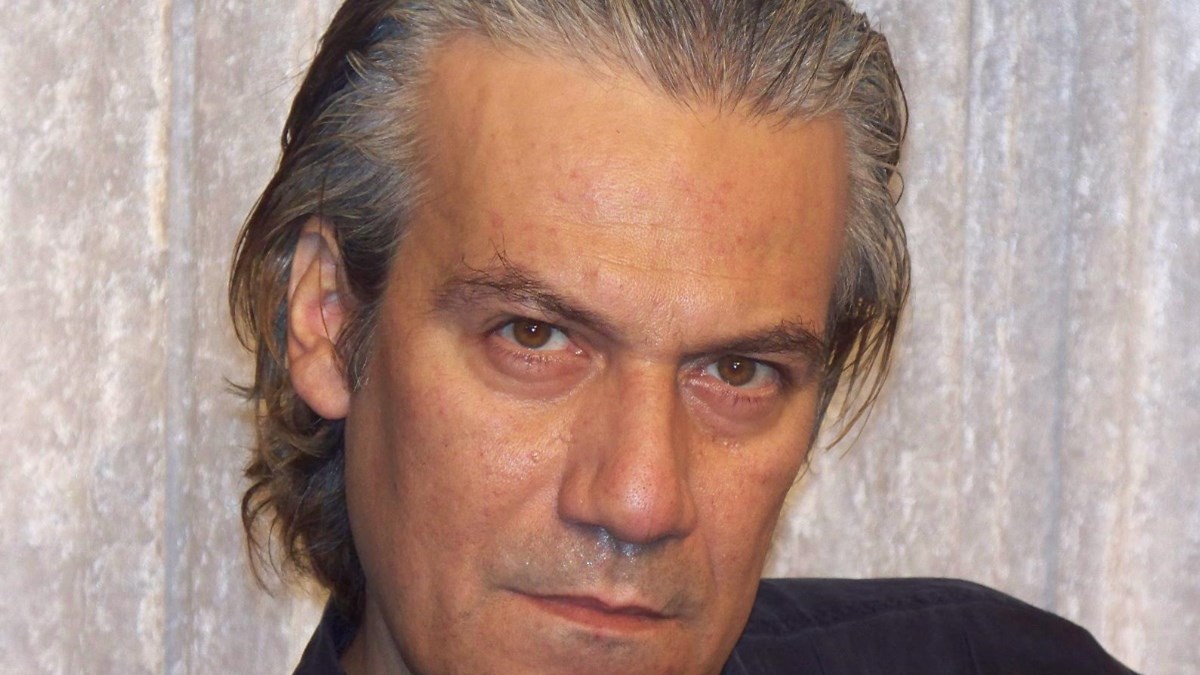 Θεόφιλος Βανδώρος: Ο αντισυμβατικός αστυνομικός στο “Τμήμα Ηθών” – Τα λάθη, τα πάθη και η μετακόμιση στην Αυστραλία