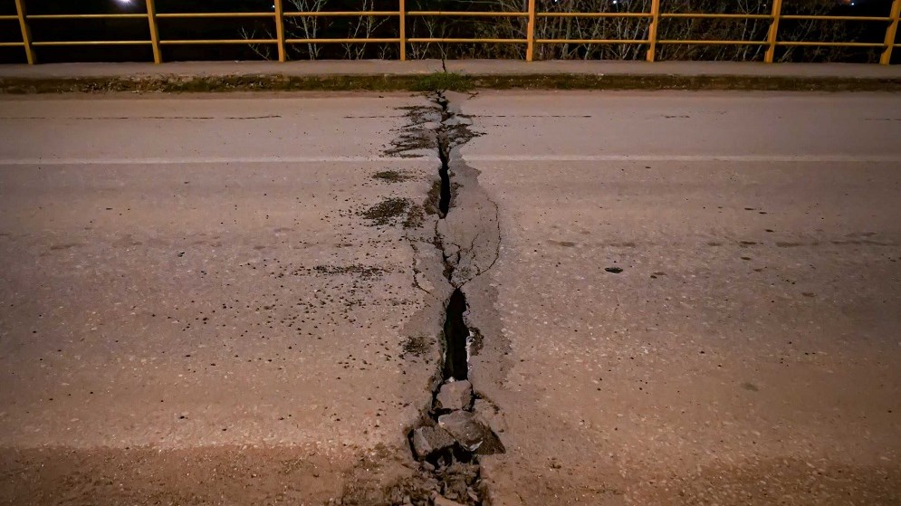 Σεισμός στην Ελασσόνα: Μεγάλωσε η απόσταση Λάρισας-Τρικάλων κατά 40 εκατοστά