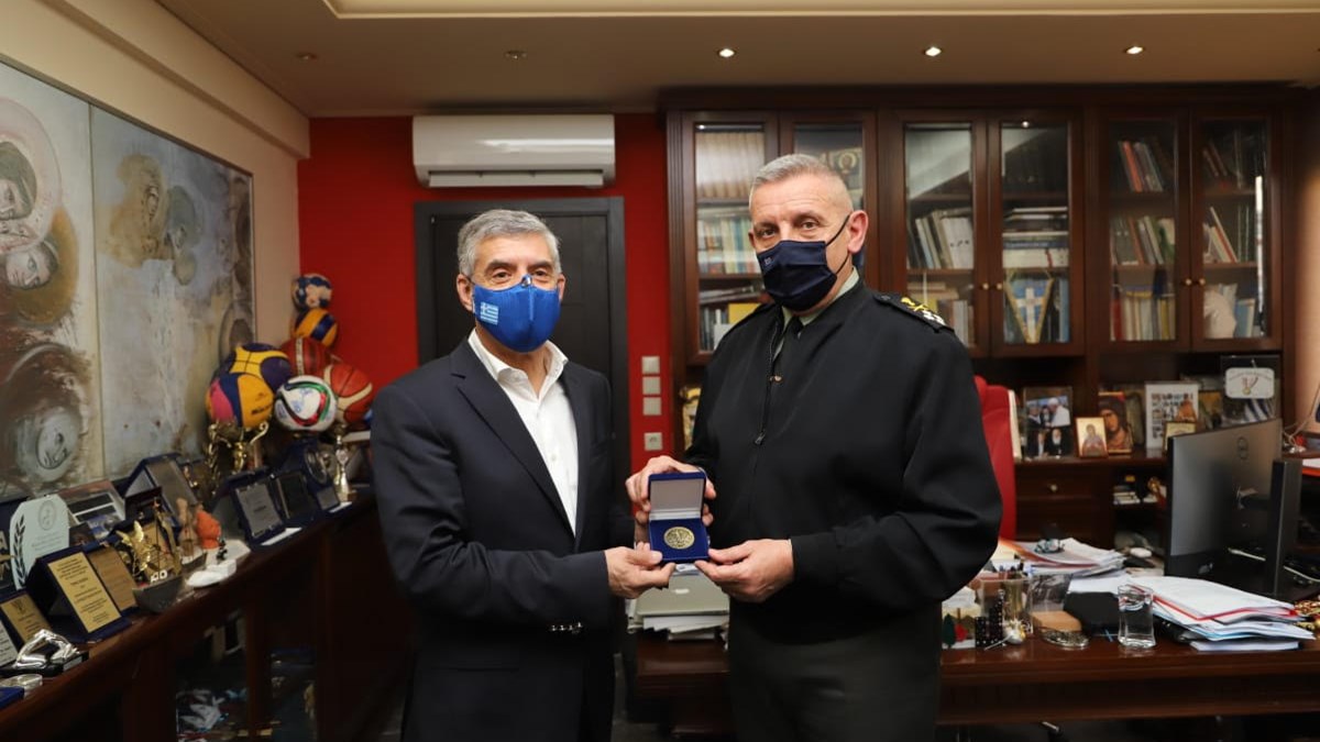 Οι Ένοπλες Δυνάμεις στο πλευρό των σεισμόπληκτων της Θεσσαλίας