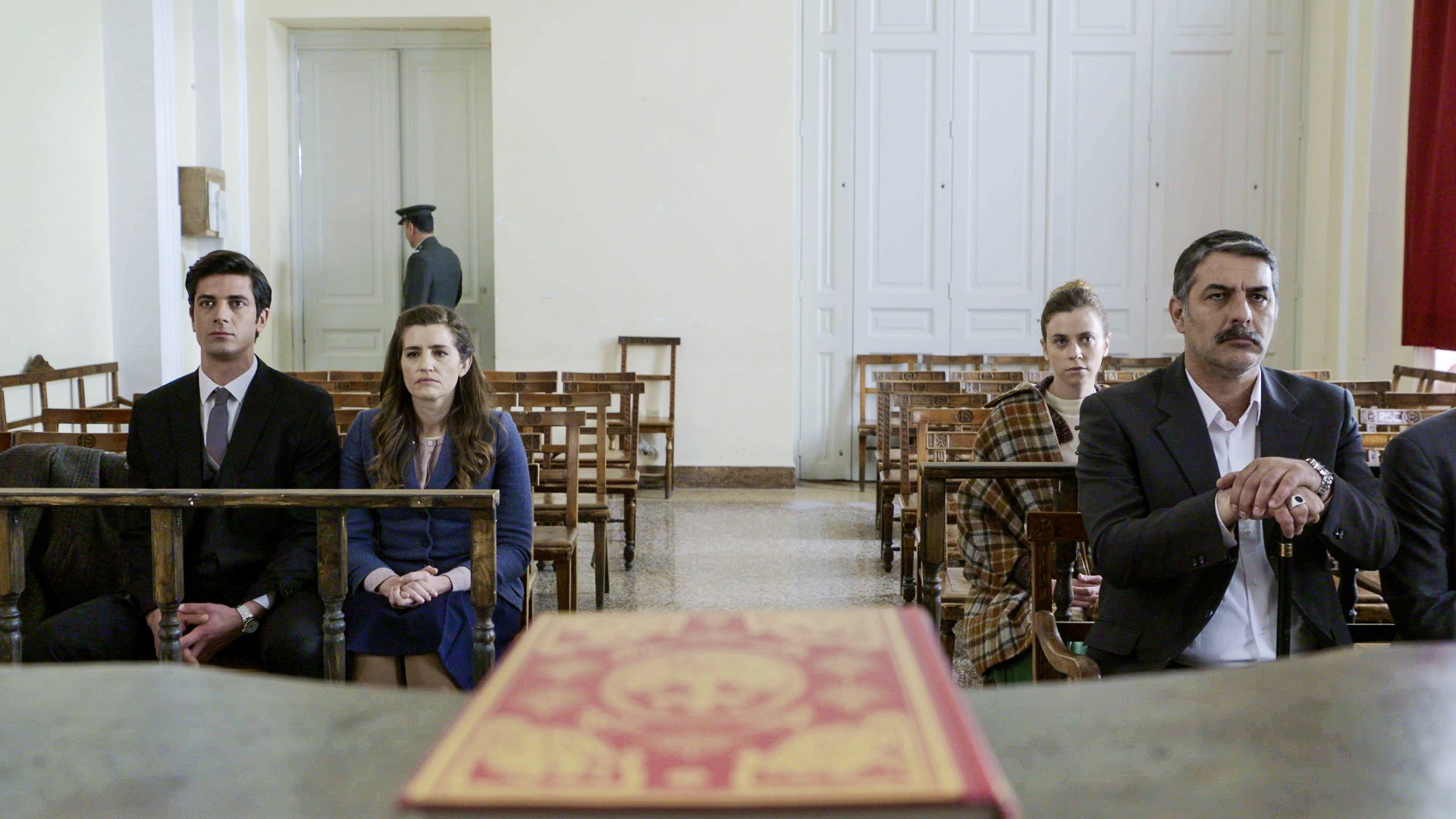 Άγριες Μέλισσες: Η δίκη του Βόσκαρη ξεκινά – Η “βόμβα” της Δρόσως κάνει άνω κάτω το Διαφάνι