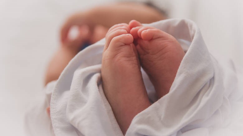 Γέννηση παιδιού: Δύο παροχές – ανάσα για την ενίσχυση των οικογενειών