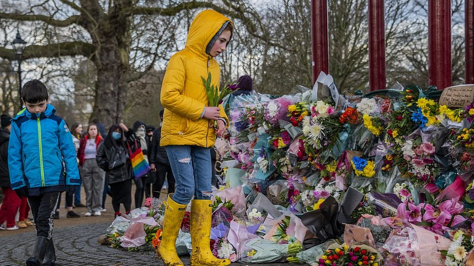 Οργή στη Βρετανία για τη δολοφονία της Σάρα Έβεραρντ – Τίμησε τη μνήμη της η Κέιτ Μίντλετον