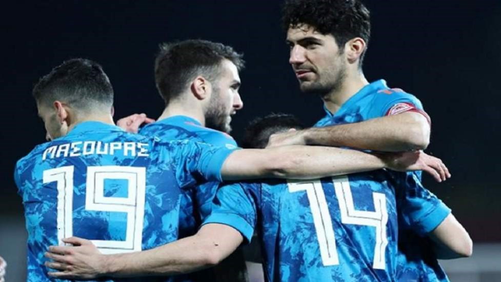 Εύκολο πέρασμα του Ολυμπιακού από τη Λάρισα