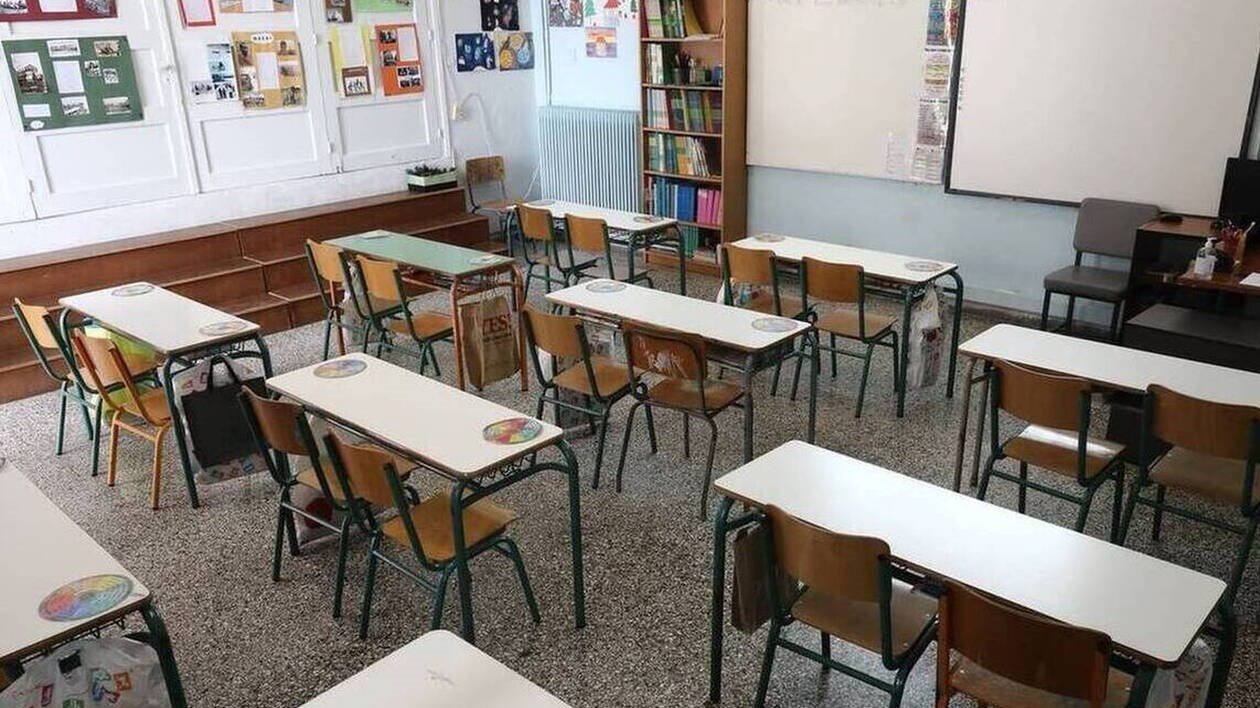 Σχολεία: Υπό συζήτηση η παράταση του σχολικού έτους για δύο εβδομάδες – Τι θα γίνει με τις εξετάσεις