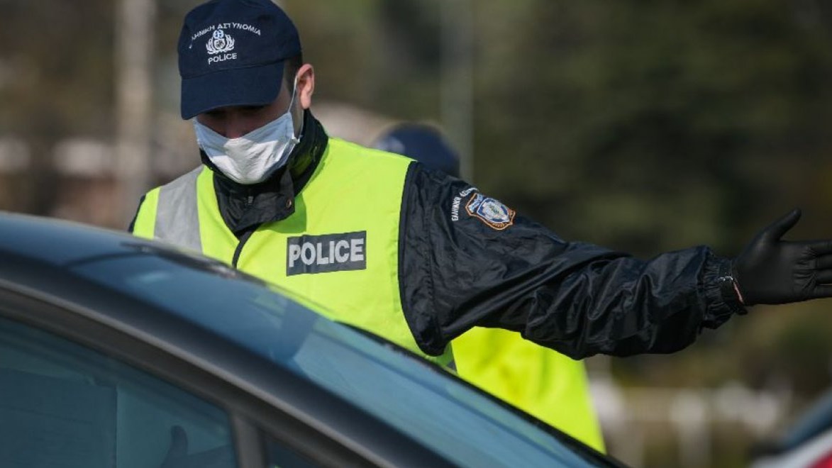 Lockdown: Προς χαλάρωση του ωραρίου μετακινήσεων τα Σαββατοκύριακα – Τι εξετάζεται για τον κωδικό “6”