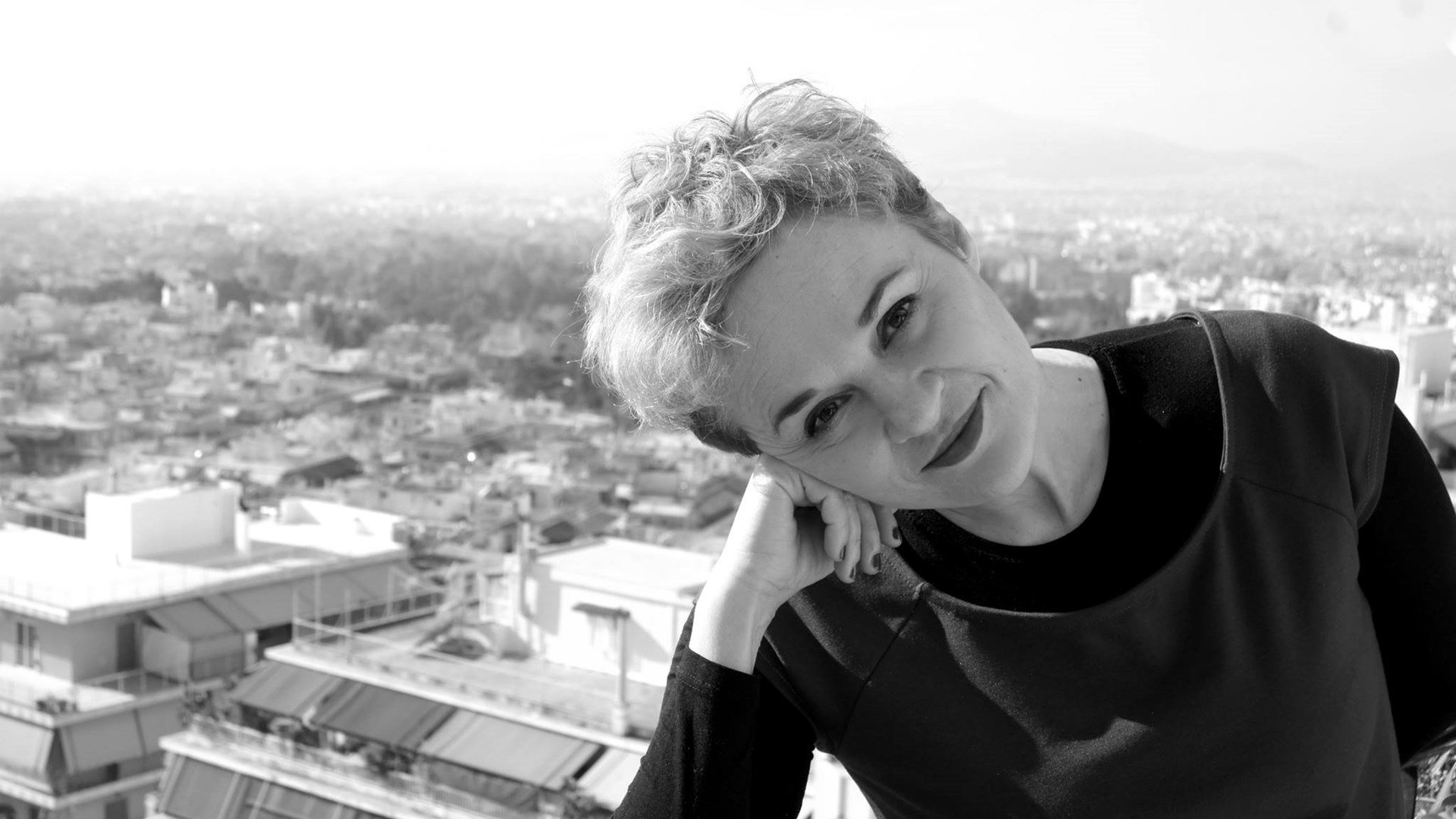 Η Κεχαγιόγλου “γίνεται” Διόνυσος στους Βατράχους που ανεβάζει στην Επίδαυρο η Χιώτη