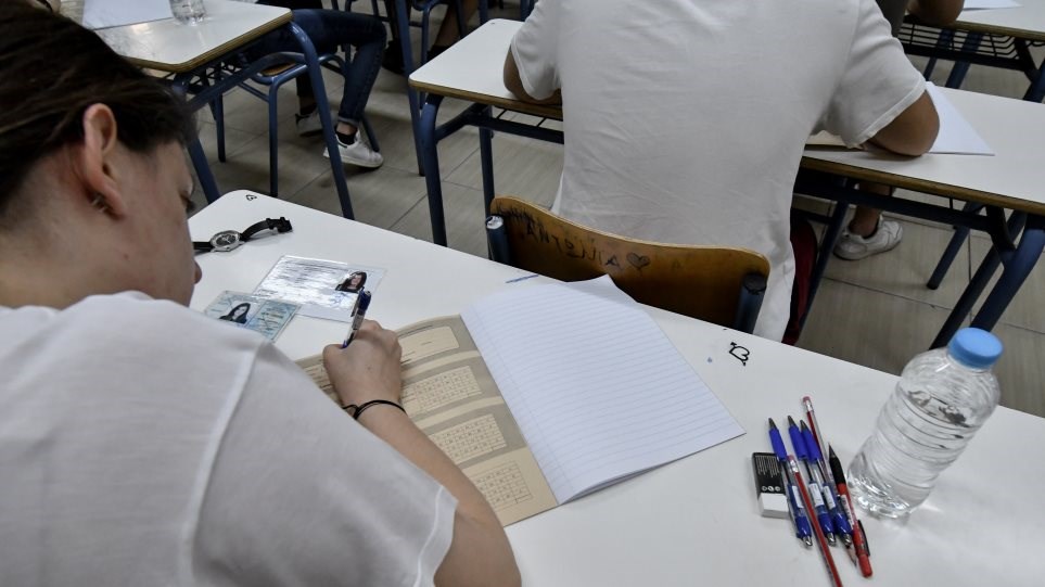 Πανελλαδικές 2021: Παράταση της προθεσμίας για την υποβολή αίτησης από τους υποψηφίους