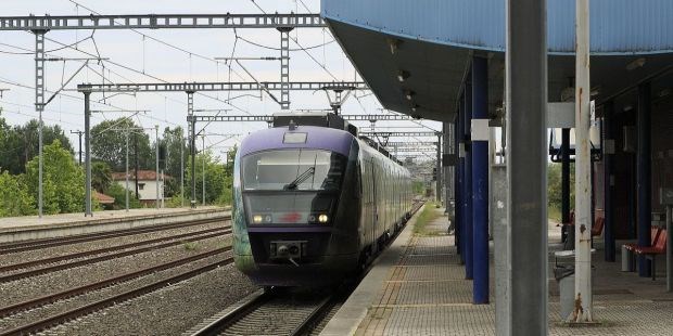 Σεπόλια: Συρμός του προαστιακού παρέσυρε και σκότωσε ηλικιωμένη