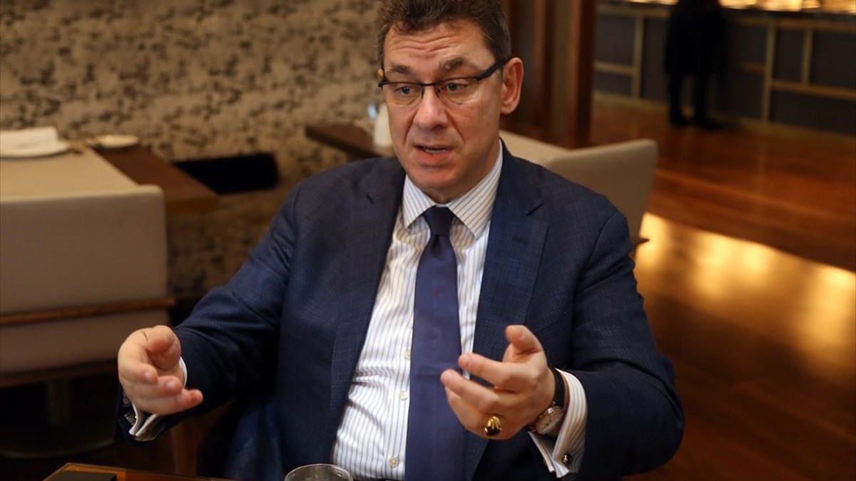 Συγκινεί ο Άλμπερτ Μπουρλά: Πώς γλίτωσε η μητέρα μου την εκτέλεση από τους Ναζί