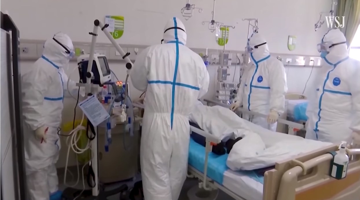 Στην “εντατική” το ΕΣΥ: “Τρομάζει” ο αριθμός των διασωληνωμένων – Πιο κοντά η επιστράτευση γιατρών