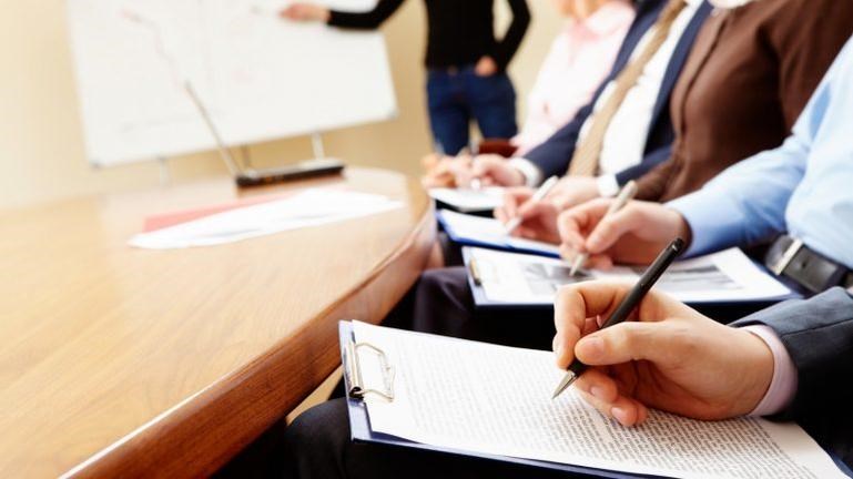 Ανεργία: Το σχέδιο για να μπει “φρένο” στη μετά – COVID εποχή – Στο επίκεντρο τα προγράμματα κατάρτισης