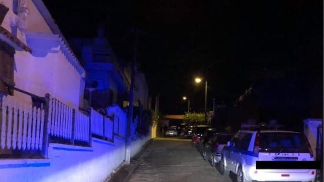 Κορονοπάρτι σε σπίτι στη Βραυρώνα: Τραυματίστηκε 26χρονος στην προσπάθεια να γλιτώσει το πρόστιμο