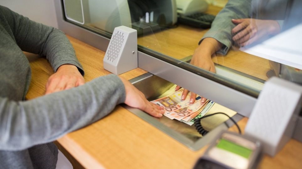 Εβδομάδα πληρωμών: Τι θα καταβληθεί και σε ποιους έως τις 26 Μαρτίου