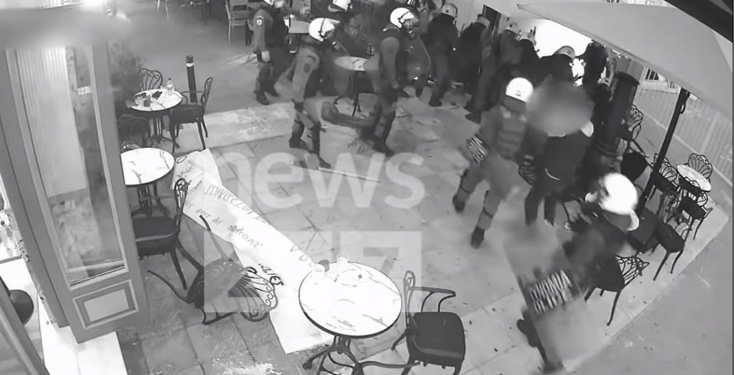 Γαλάτσι: ΒΙΝΤΕΟ αστυνομικής βίας σε καφετέρια – Τι δήλωσε ο Ηλιόπουλος