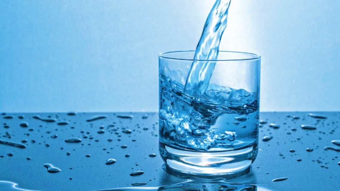 Δηλητήριο στο ποτήρι μας – Σήμα κινδύνου από τους επιστήμονες: Επικίνδυνο νερό σε 27 περιοχές της Ελλάδας