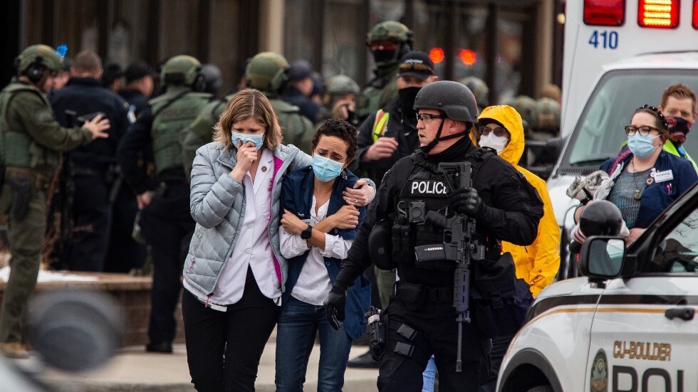 Μακελειό στις ΗΠΑ: Τουλάχιστον έξι νεκροί από τους πυροβολισμούς στο Κολοράντο – ΒΙΝΤΕΟ