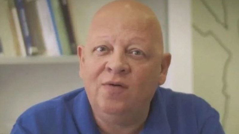 Θανάσης Μαυρίδης: Νίκησε τον κορονοϊό και περπατά ξανά έπειτα από έναν μήνα – ΦΩΤΟ