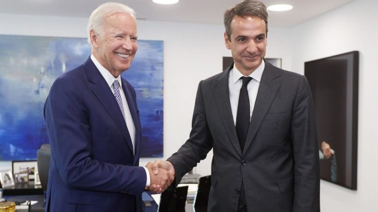 Τηλεφωνική επικοινωνία Μητσοτάκη-Μπάιντεν στις 25 Μαρτίου