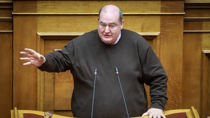 Φίλης στον Realfm: Μετεξεταστέα η τηλεκπαίδευση – Η κυβέρνηση δεν πρέπει να κρύβεται πίσω από ψέματα