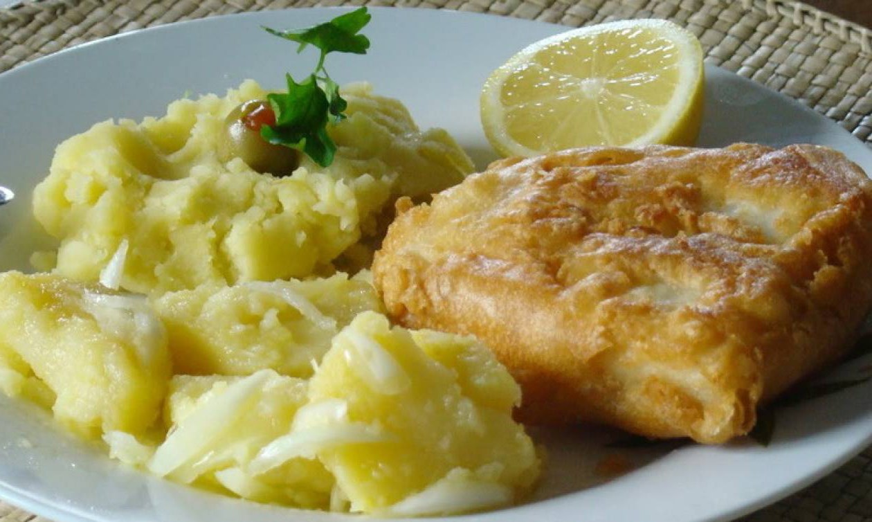 Μπακαλιάρος σκορδαλιά: Τέσσερις συνταγές από κορυφαίους Έλληνες σεφ – ΒΙΝΤΕΟ