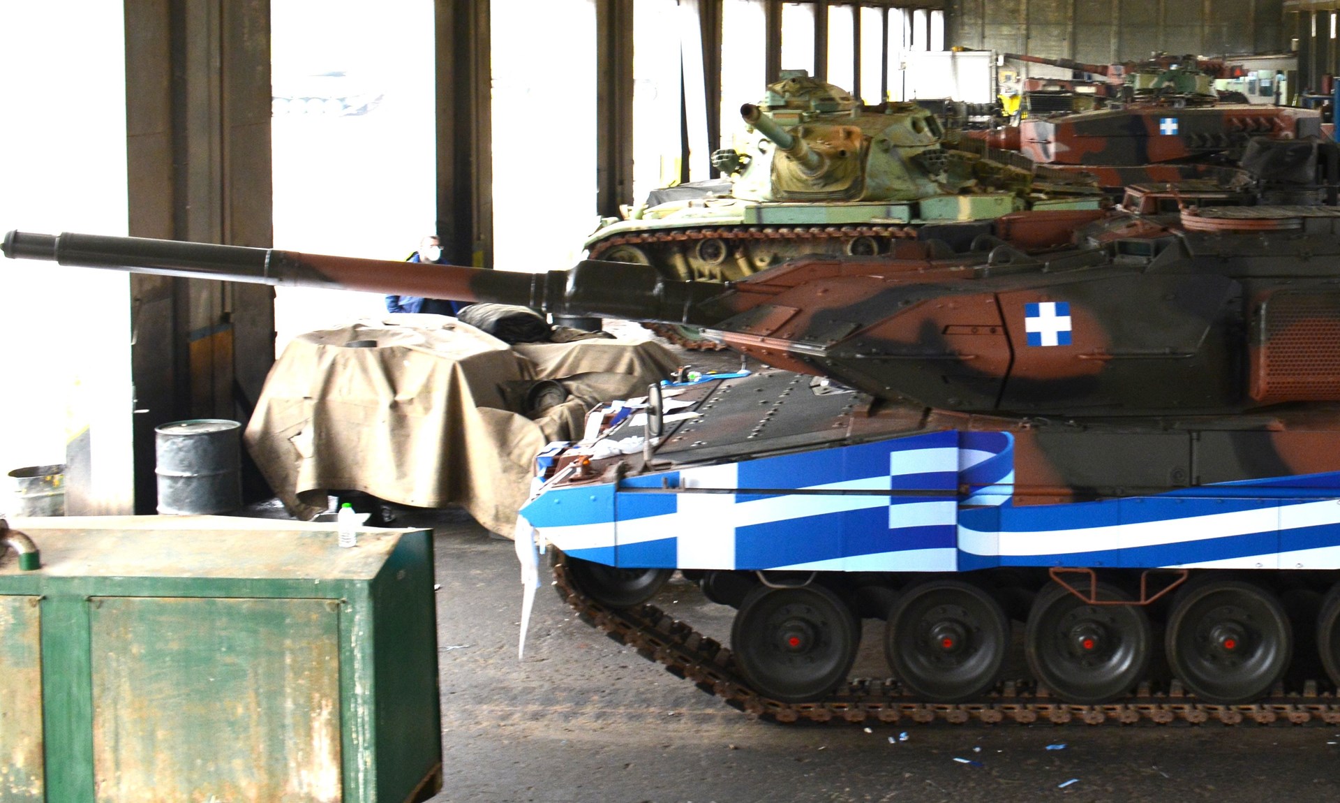 25η Μαρτίου: Αυτά είναι τα εντυπωσιακά τεθωρακισμένα για τα 200 έτη από την Εθνεγερσία – ΦΩΤΟ