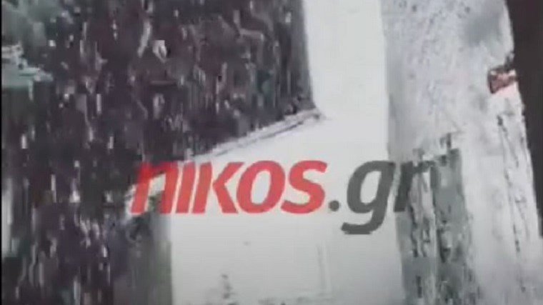 Σφοδρή χιονόπτωση στον Διόνυσο – ΒΙΝΤΕΟ αναγνώστη