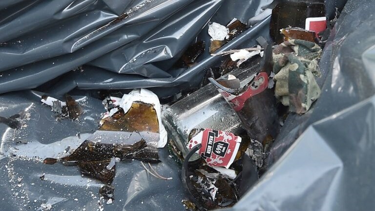 Θεσσαλονίκη: Επίθεση με βόμβες μολότοφ σε σχολείο