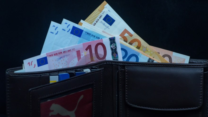 Δώρο Πάσχα: Πώς υπολογίζεται – Τι θα ισχύσει για τους εργαζόμενους που ήταν σε αναστολή