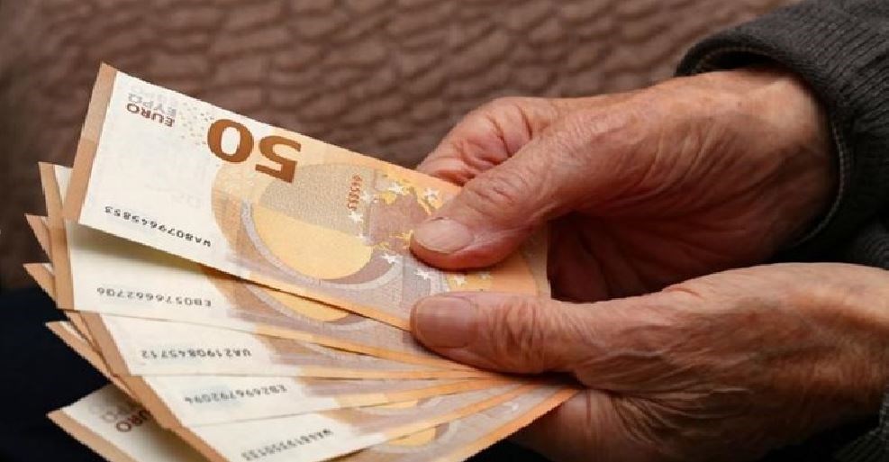 Προκαταβολή σύνταξης: Ποιοι θα τη λάβουν – Τι ισχύει με την κράτηση ασθένειας – Γράφει ο Δ. Μπούρλος