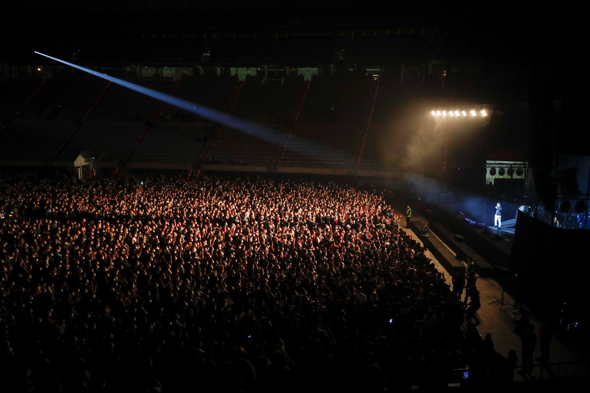 Ισπανία: Συναυλία-πείραμα με 5.000 θεατές – Όλοι με μάσκες και αρνητικό τεστ κορονοϊού, αλλά χωρίς αποστάσεις – ΦΩΤΟ – ΒΙΝΤΕΟ