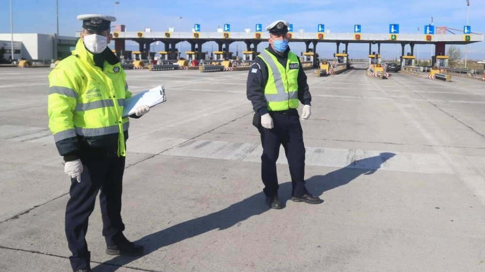 Lockdown: Πάσχα στο χωριό ή στην πόλη; – Τα σενάρια για την απελευθέρωση των μετακινήσεων εκτός νομού