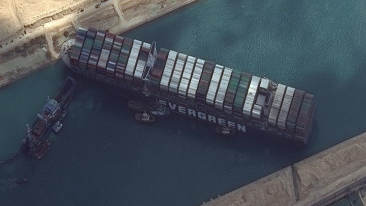 Πλακιωτάκης: 16 ελληνικά πλοία είναι στην αναμονή στη Διώρυγα του Σουέζ