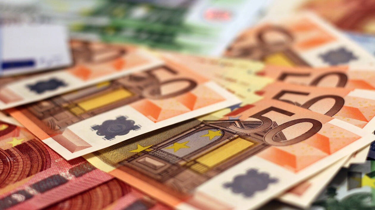 «Κούρεμα» δανείων και χρεών σε εφορίες και Ταμεία… προ των πυλών – Οδηγός επιβίωσης για τις επιχειρήσεις