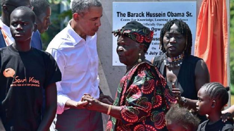 Πέθανε η “μαμά Σάρα” – Η Κενυάτισσα γιαγιά του Μπάρακ Ομπάμα