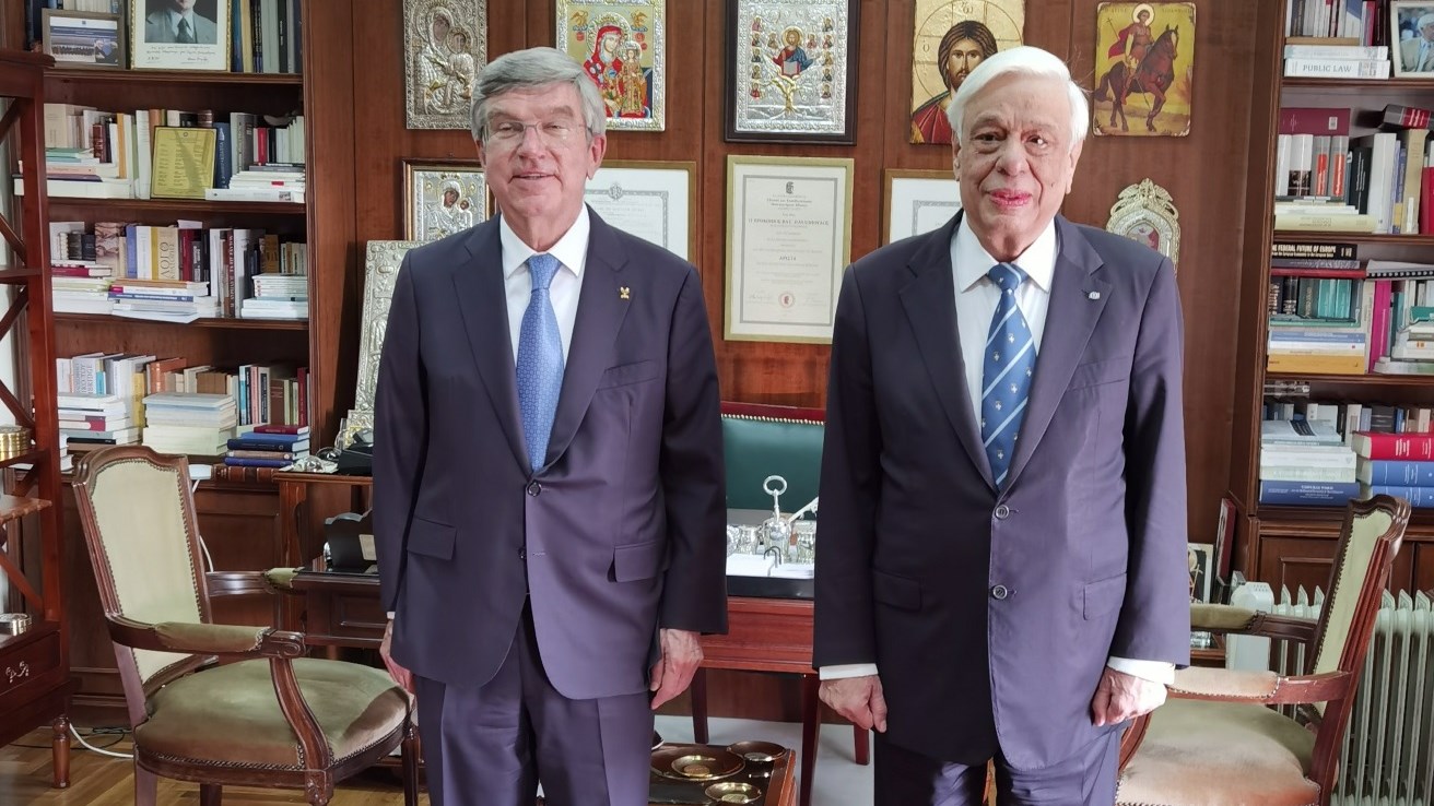 Προκόπης Παυλόπουλος: Συνάντηση με τον πρόεδρο της ΔΟΕ, Τόμας Μπαχ