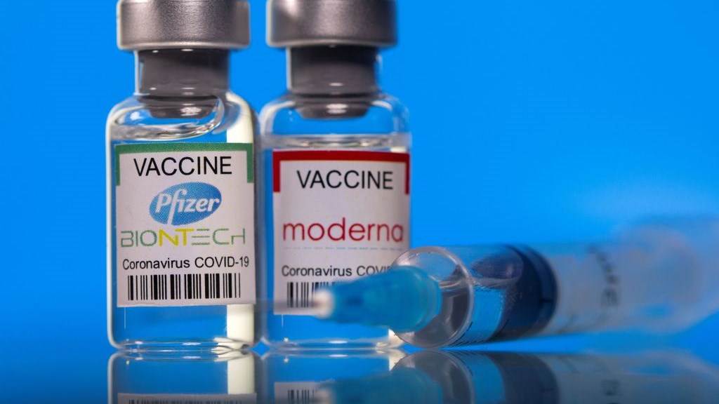CDC για εμβόλια Pfizer και Moderna: Αποτελεσματικά κατά 80% από την πρώτη δόση