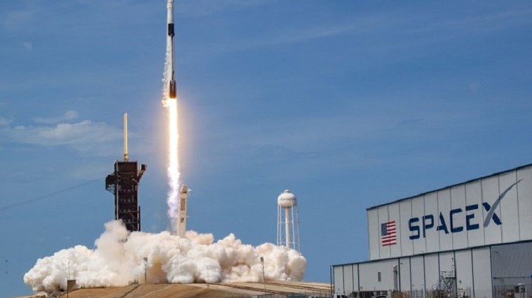 SpaceX: Απέτυχε και η τέταρτη δοκιμαστική πτήση του πυραύλου – “Κάτι σοβαρό συνέβη” ανέφερε Ίλον Μασκ