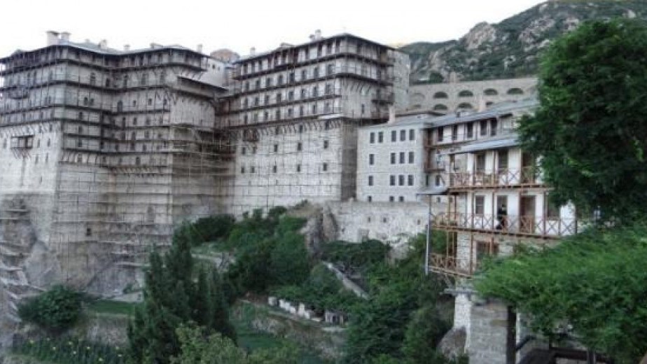 Κορονοϊός – Άγιο Όρος: Συναγερμός για 20 κρούσματα -Ένας μοναχός στο νοσοκομείο